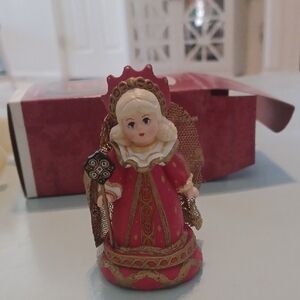 Vintage Red and Gold Red Queen